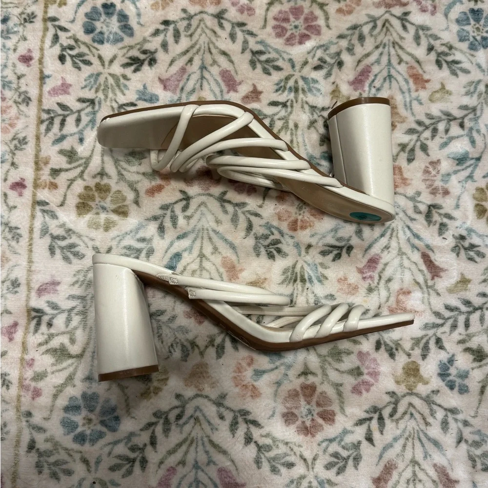 Never Worn Nine West White Strappy Square-Toe Slide Heels